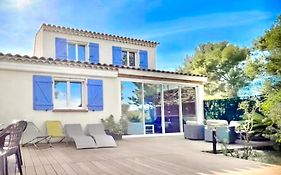 Villa moderne vue mer et collines aux Portes des Calanques